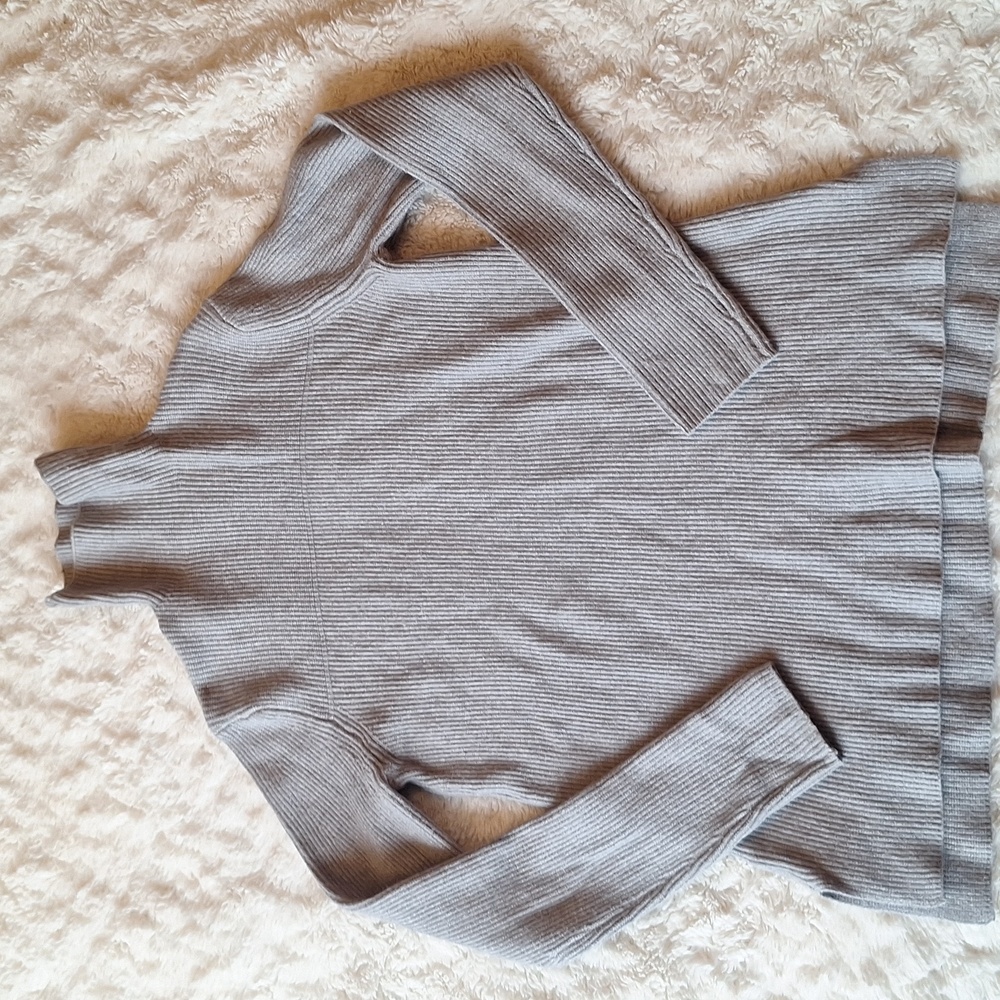 Gnw Size slS Grey Sweater